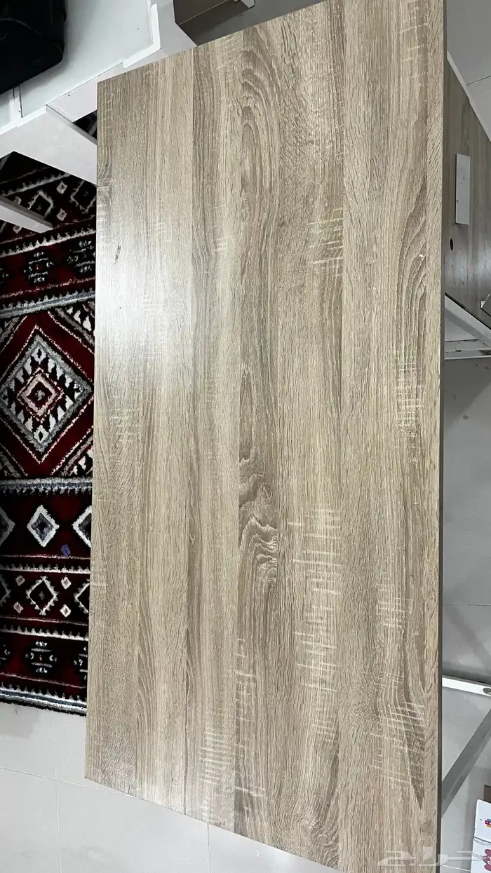 طاولة كمبيوتر 0