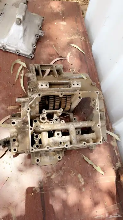 قطع غيار دباب سوزوكي 750 و بانشي Z400 موضحه في الصور 10