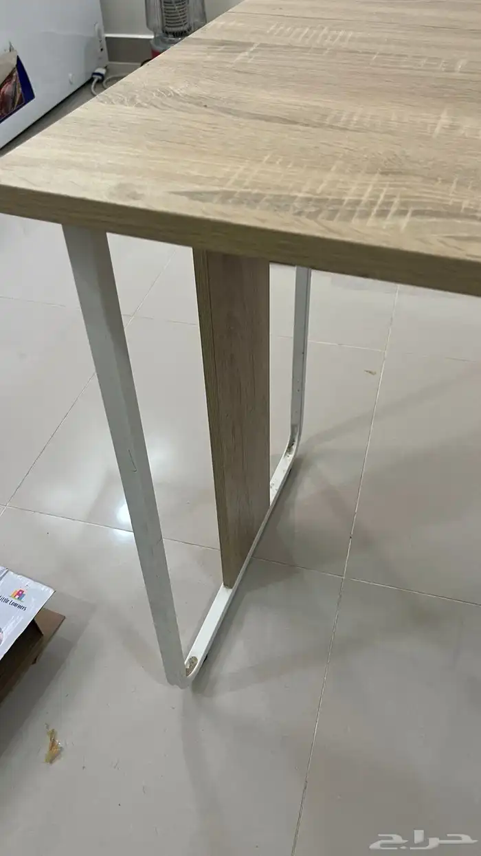 طاولة كمبيوتر 6