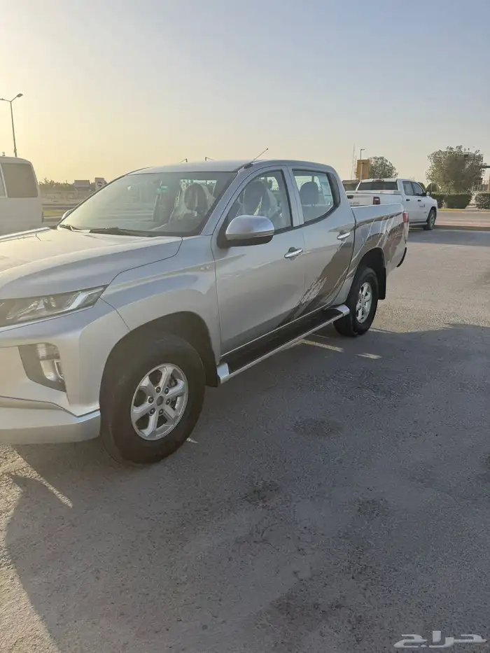 مستبيشي موستبيشي L200 5