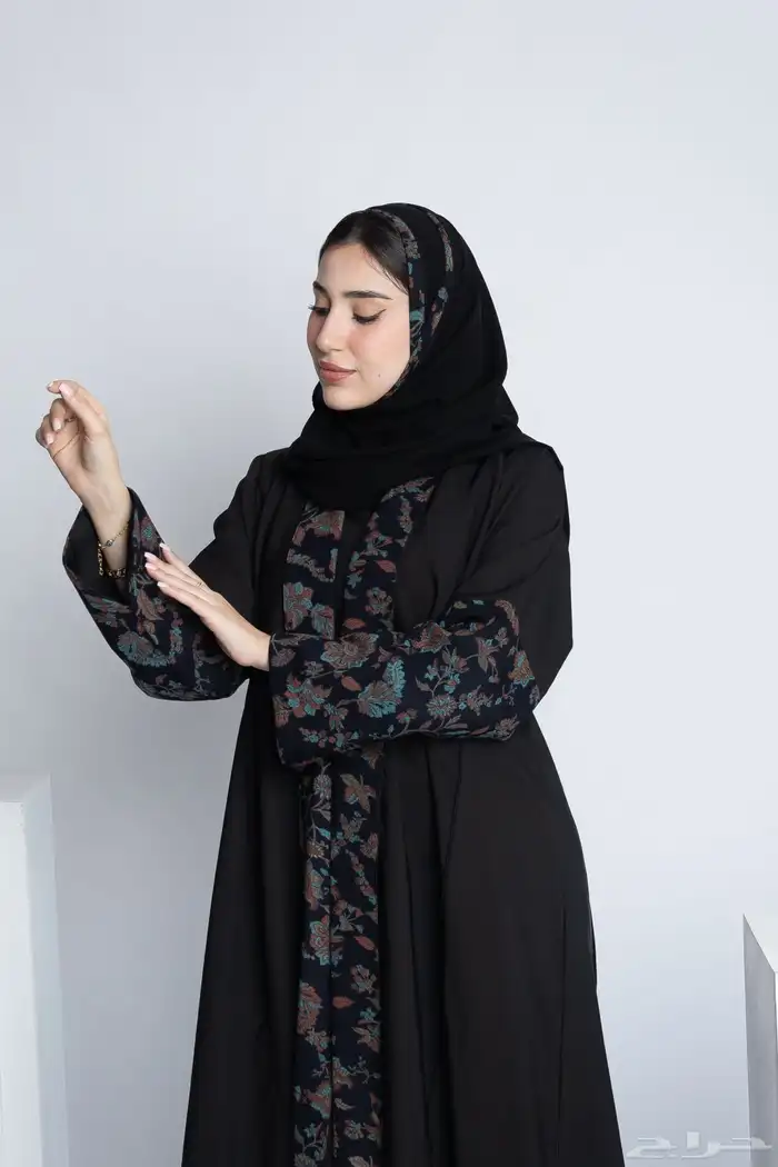 تصوير عبايات احترافي بجودة عاليه 1