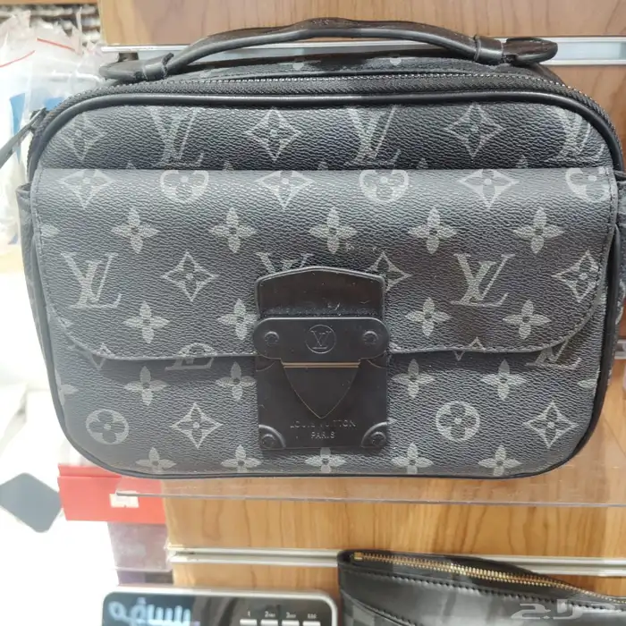 شنط براندات ماستر كوالتي وشوزات وساعات ماستر 64