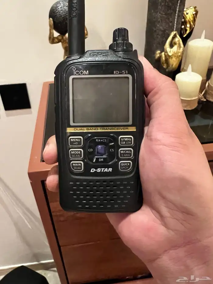جهاز لاسلكي ايكومICOM ID-51 4