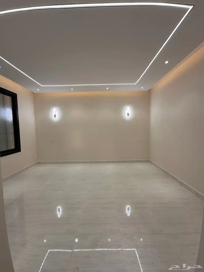 للبيع دور ارضي بحوش كبير قرب طريق المدينه العسكريه 520 الف 1