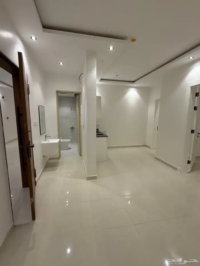 شقق عزاب وأفراد للإيجار الشهري 1