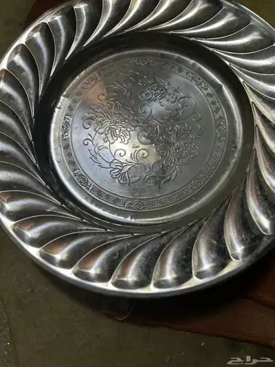 حافظات طعام كبيره وصحون كبيره 1