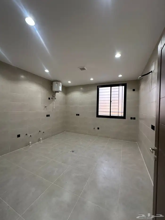 ادوار علويه بأسطح خاضه ومصعد شغال تشطيب فاخرVIP بالمحاله 8