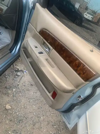 قطع غيار فورد فكتوريا وجراند ماركيز 35