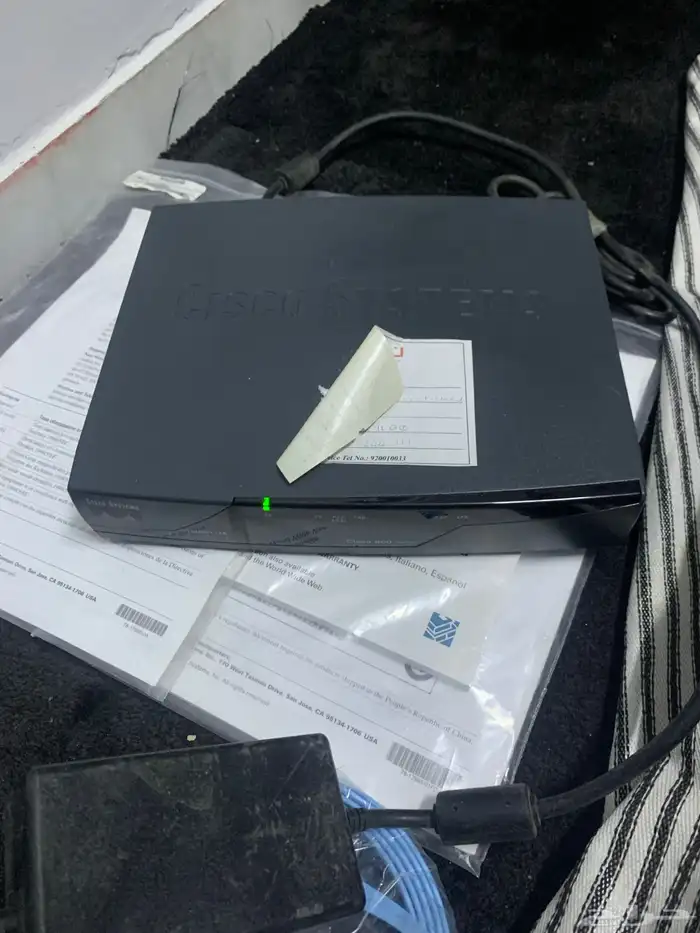 راوتر احترافي من Cisco   موديل 870 Series 0