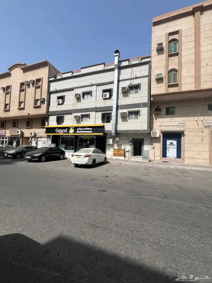 عماره تجاريه ف البايونيه الخبر موقع مميز 14شقه 2