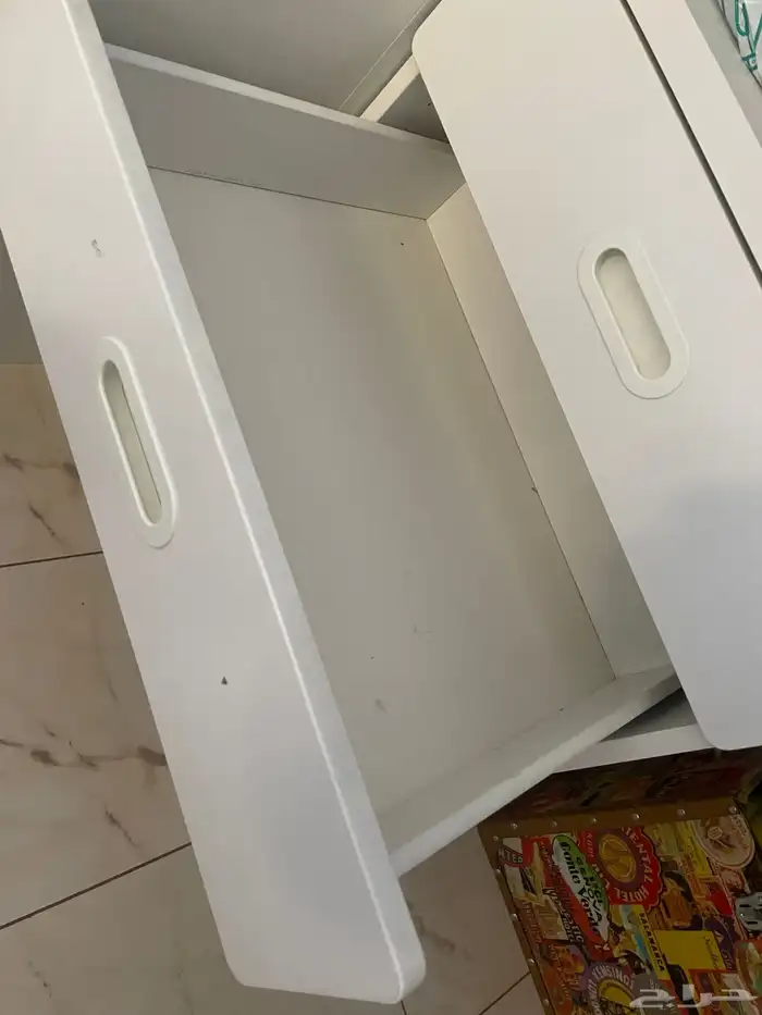 دولاب وسرير ومكتبه مع بعض من ايكيا 3