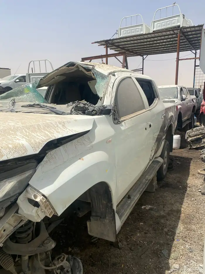 قطع غيار ميتسوبيشي ونيت L200تشليح 1