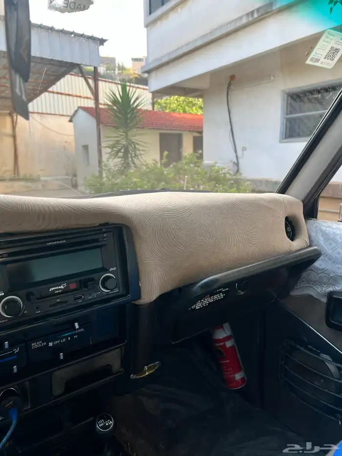 للبيع جيب تايوتا 89 16