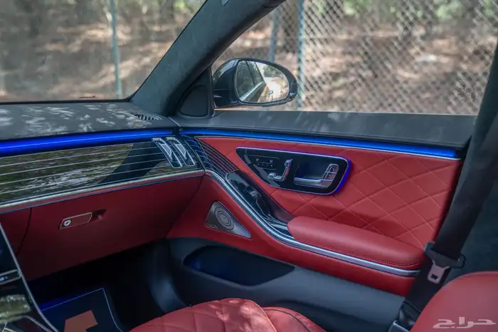 مرسيدس S580 4MATIC 2025 جديد بسعر مميز 17