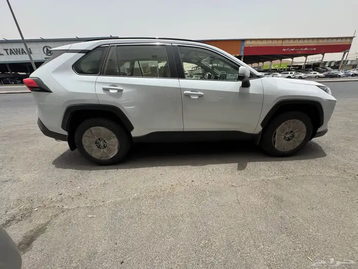 للبيع تويوتا راف فور XLE-2025 2