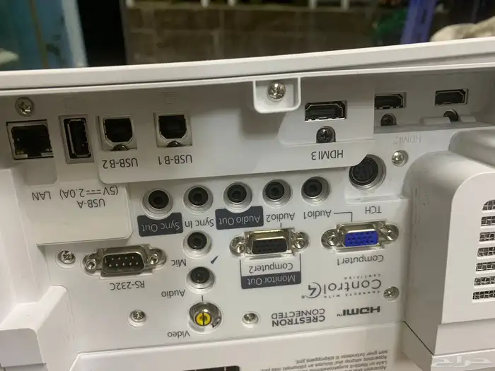 epson eb 770fi بروجكتور ليزر ابسون 3