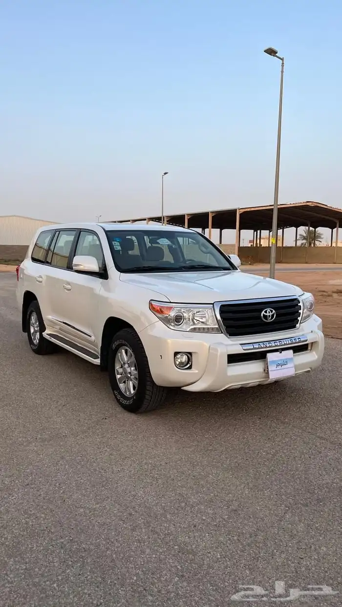 تويوتا لاندكروزر 2012 GXR.3 سعودي بنزين معرض الشومر 5
