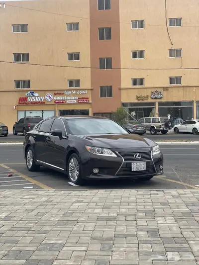 لكزس نظيف جدا 11