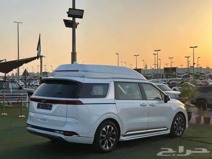 - KIA carnival VIP حالة ممتازة -2023- 13