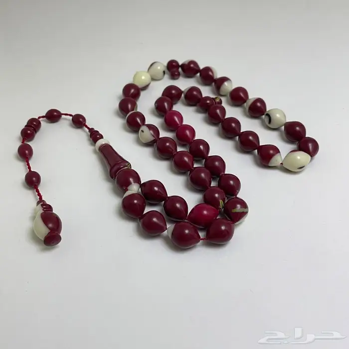 سبحة لون عنابي من البلياردو 0