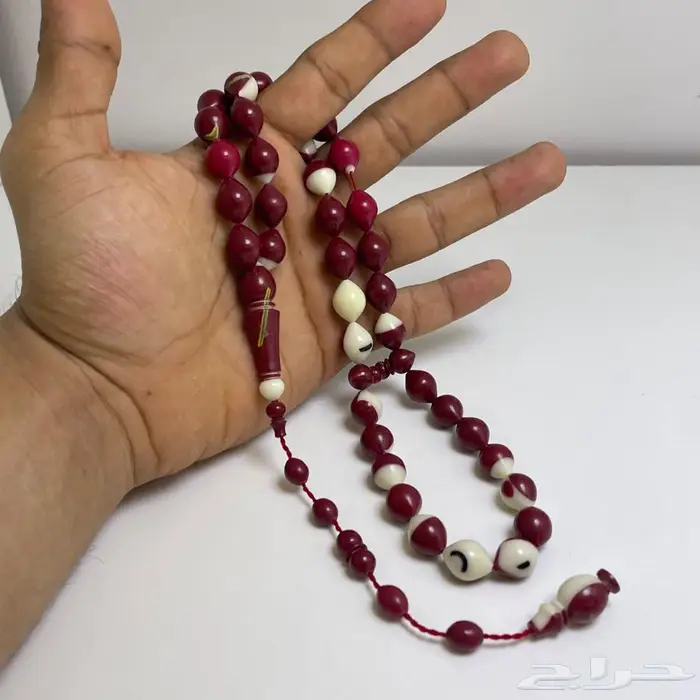 سبحة لون عنابي من البلياردو 2