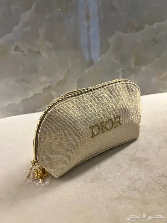 حقيبة مكياج Dior تم البيع 7