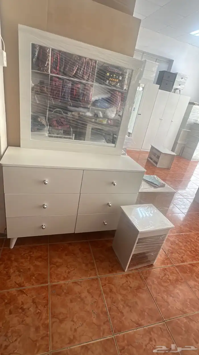 خزانة السرير متوفرة بسعر الجملة  مرتبة 7