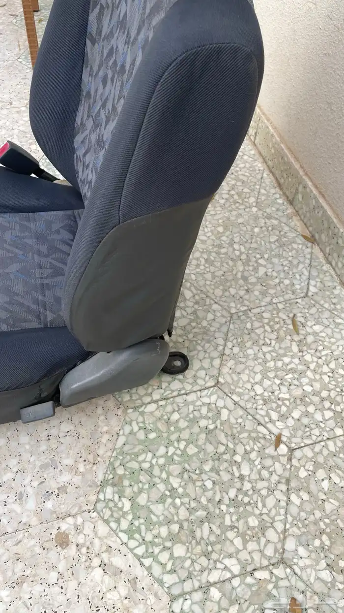 للبيع مرتبة لاندكروزر 97 2