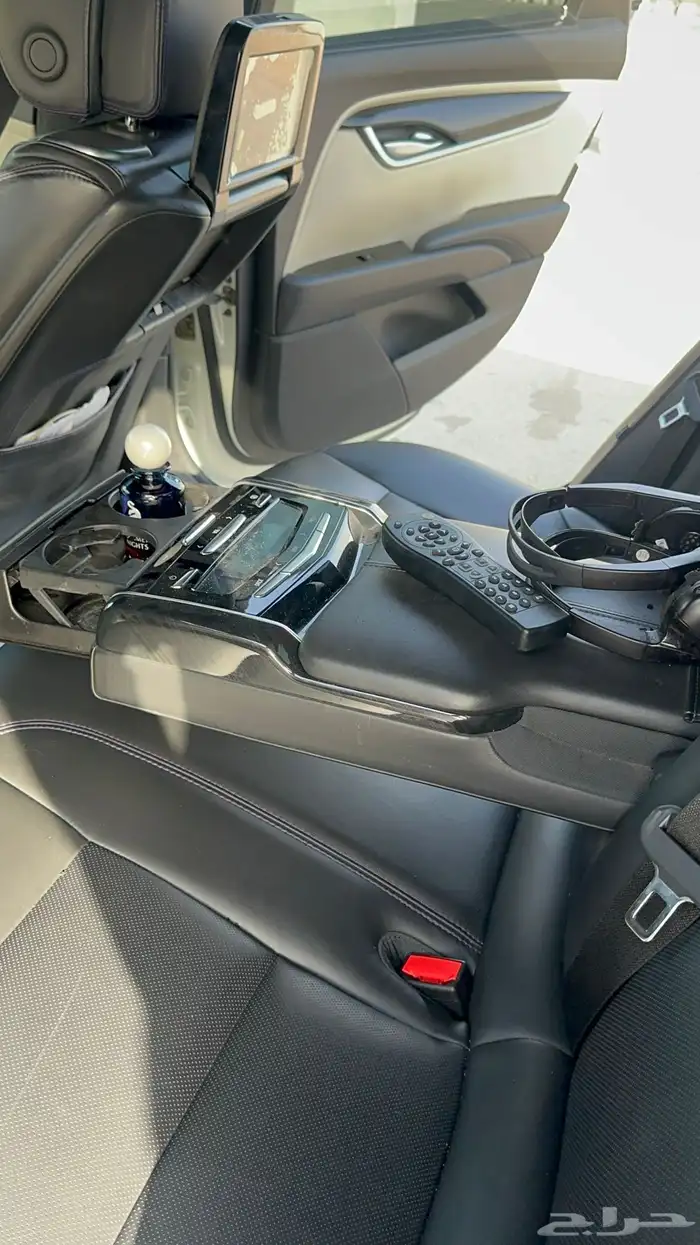 كاديلاك إكس تي إس XT4 V Sport بلاتينيوم 6V twin turbo 37