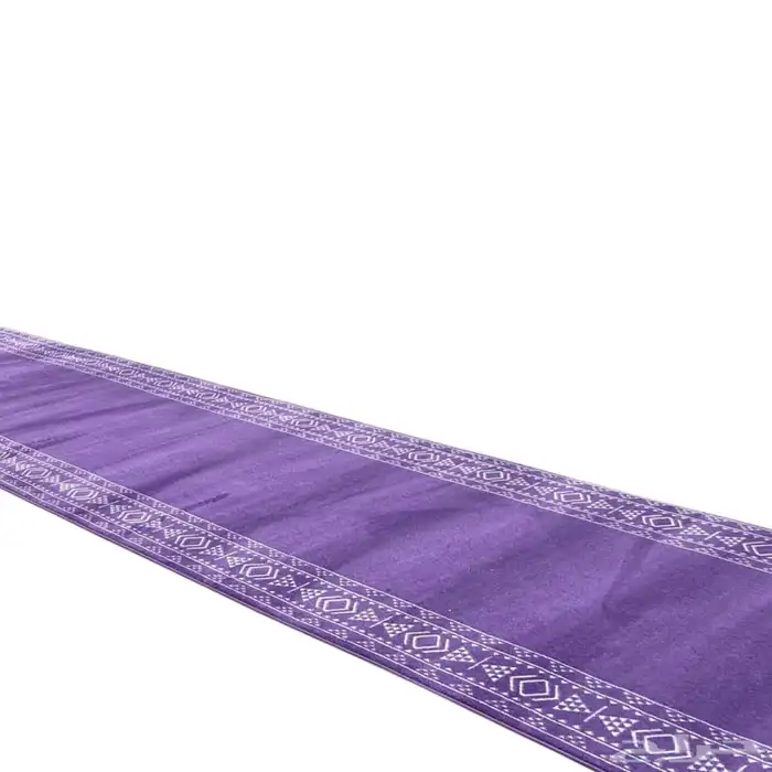 سجاد مراسم باللون الخزامي شبه جديد 0