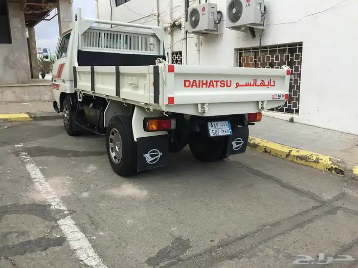 قلاب ديهاتسو 83 نظيف جاهز للنقل 2