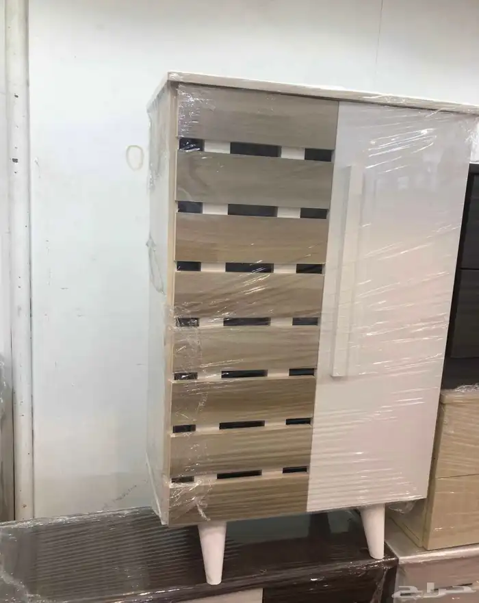 خزانة السرير متوفرة بسعر الجملة  مرتبة 12