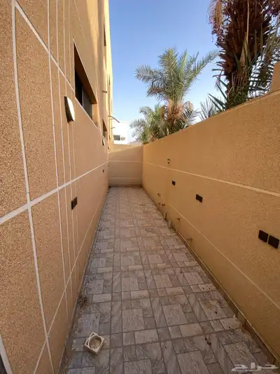 دور ارضي و دور علوي للبيع حي التخصصي 13