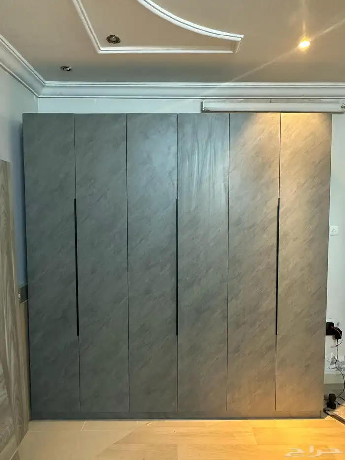 خزانة السرير متوفرة بسعر الجملة  مرتبة 18