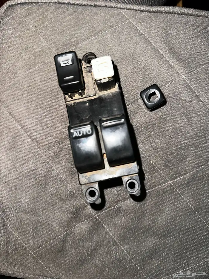 للبيع علبه او دقمه مفاتيح دريشه حقت باترول فتك 2