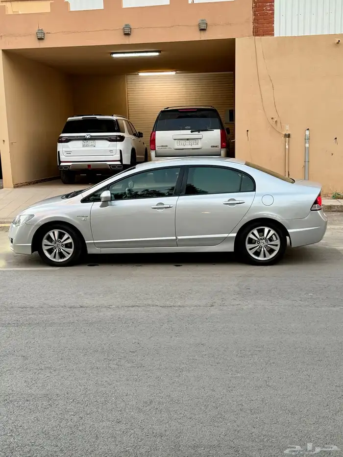 هوندا سيفيك 2011 Civic 0