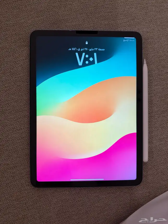 آيباد اير مع قلم وكيبورد من أبل مع الحد 1