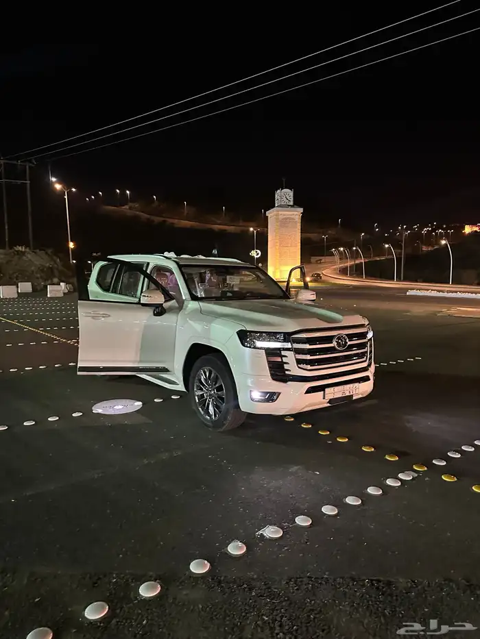 لاندكروزر 2024 بنزين رقم 4 سعودي ماشي 26 13