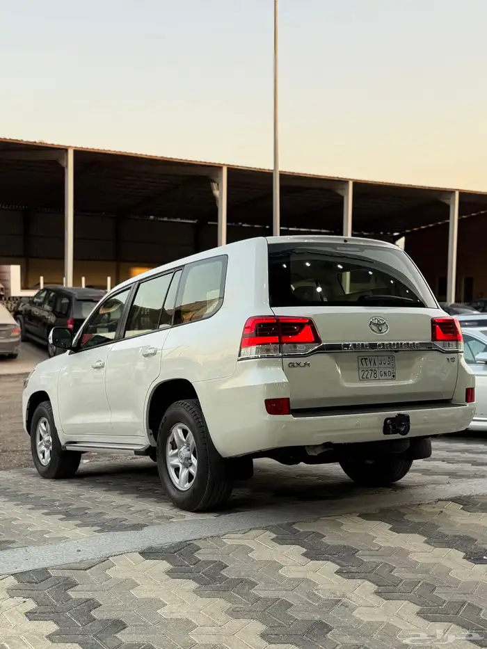 تايوتا لاندكروزر GXR1 2021 ( بنزين - 8 سلندر ) 4