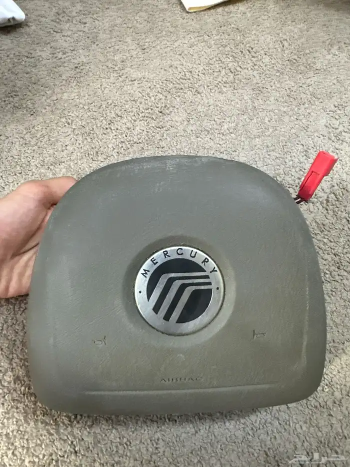 ارباق ماركيز موديل 2001 لين 2004 شغال اللون بيج 0