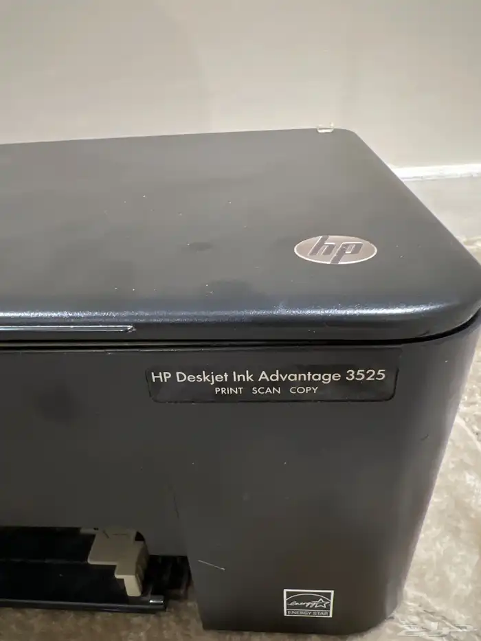 للبيع حبر طابعه شبه جديد 3525 hp 655 1