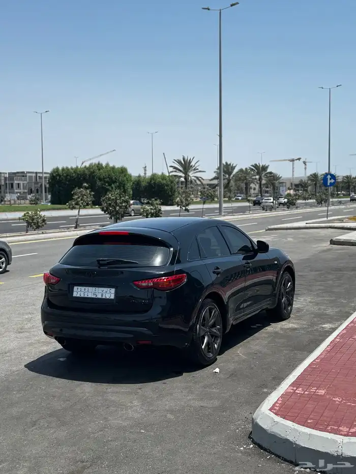 انفنيتي Qx70s v8 3