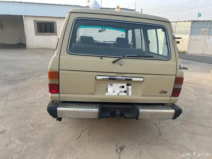 جيب تايوتا لاندكروزر صالون 1985 22