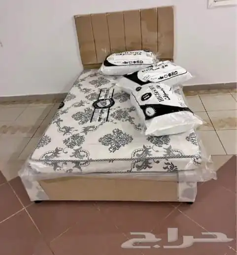خزانة السرير متوفرة بسعر الجملة  مرتبة 22