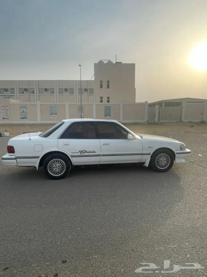 للبيع كرسيدا قراندي موديل1992 7