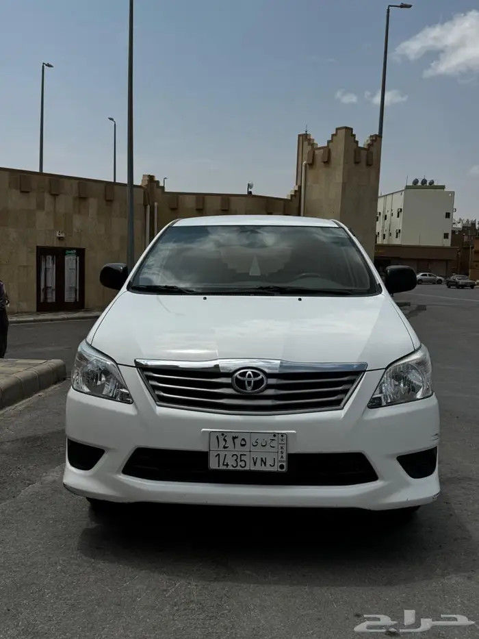 انوفا 2015 نظيف وعلى الشرط 1