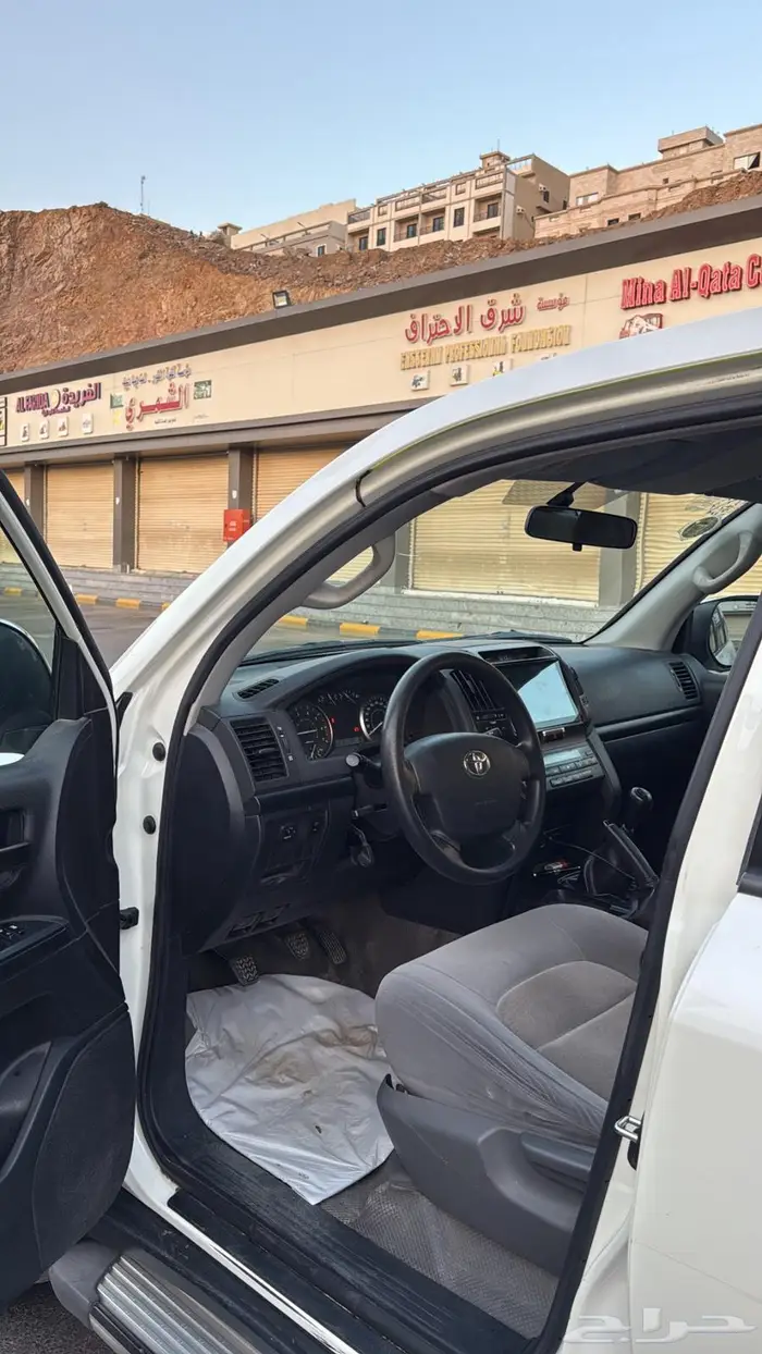 لاندكروزر G 9