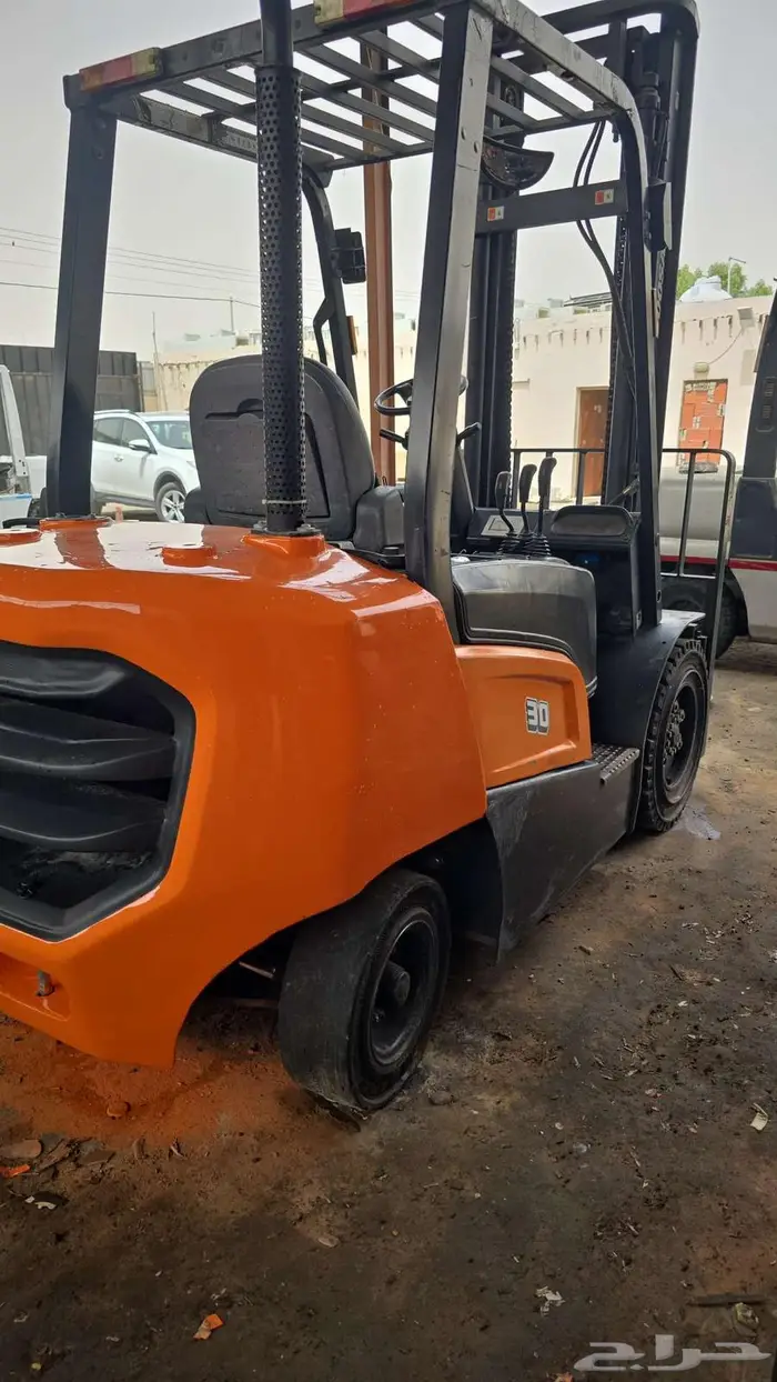 رافعة دوسان 3 طن قير اتوماتيك 2