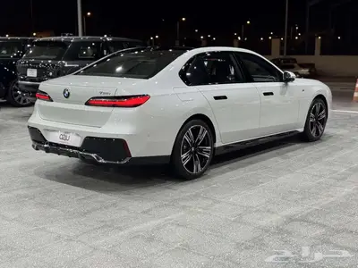 بي ام دبليو 735i موديل 2025 3