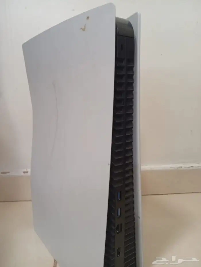 بلاي ستيشن 5 شبه جديد مع اليدين 0